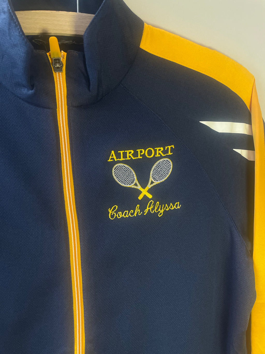 Zip-up coach M