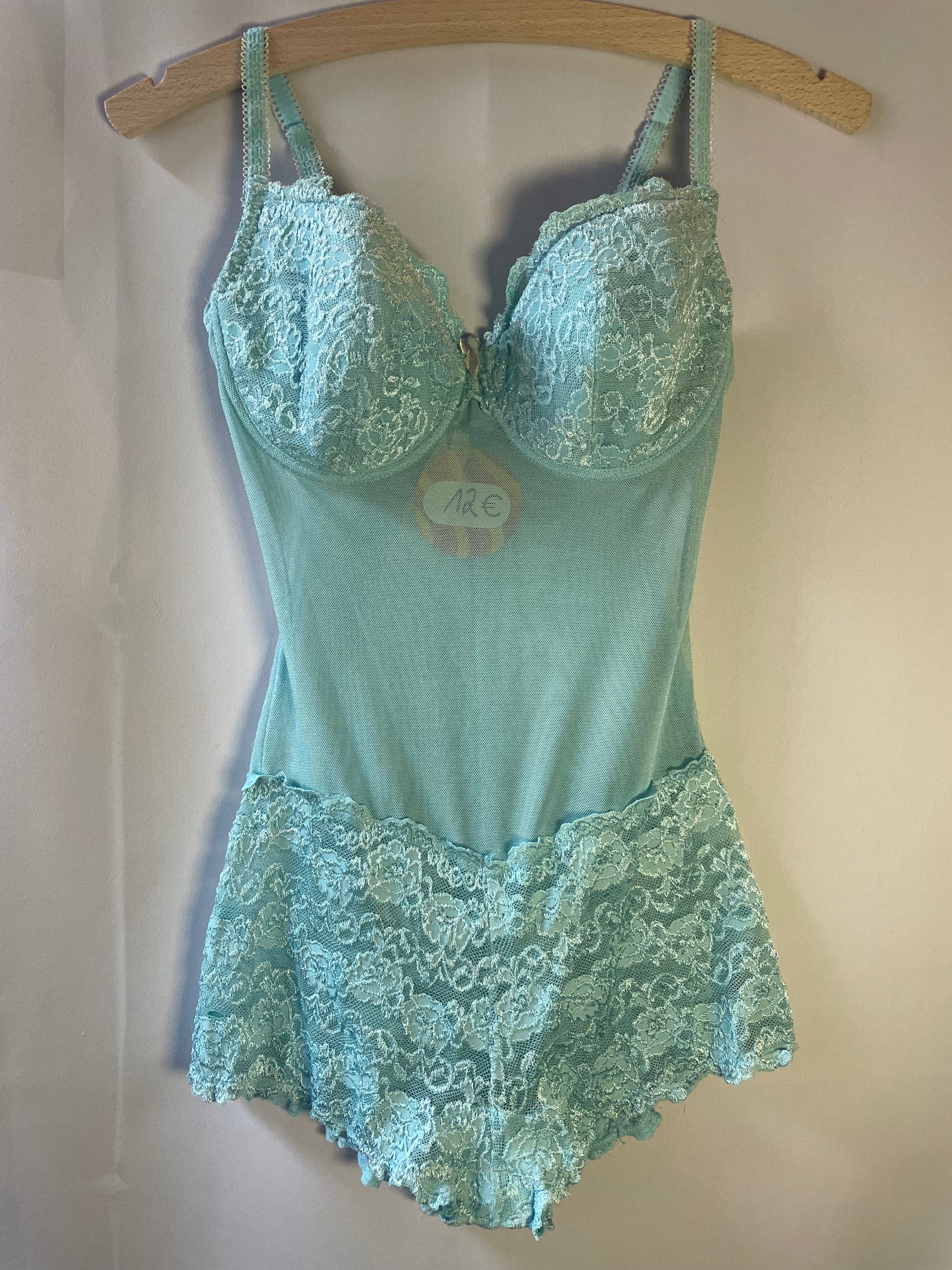 Body vert M