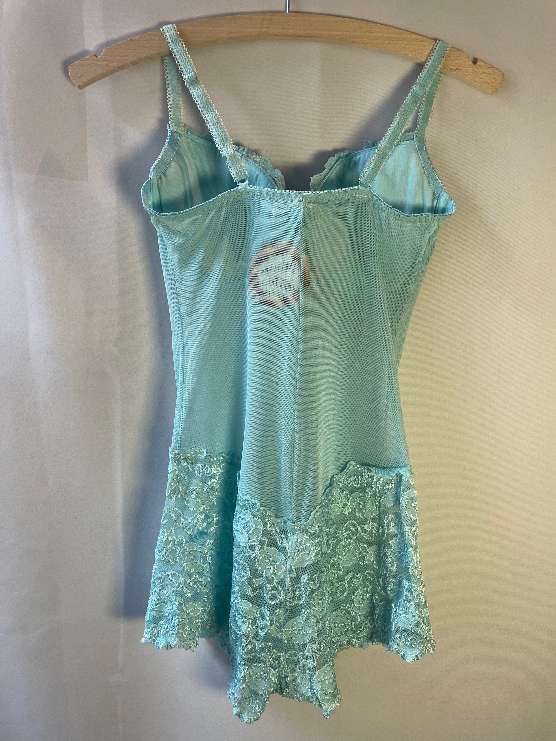 Body vert M