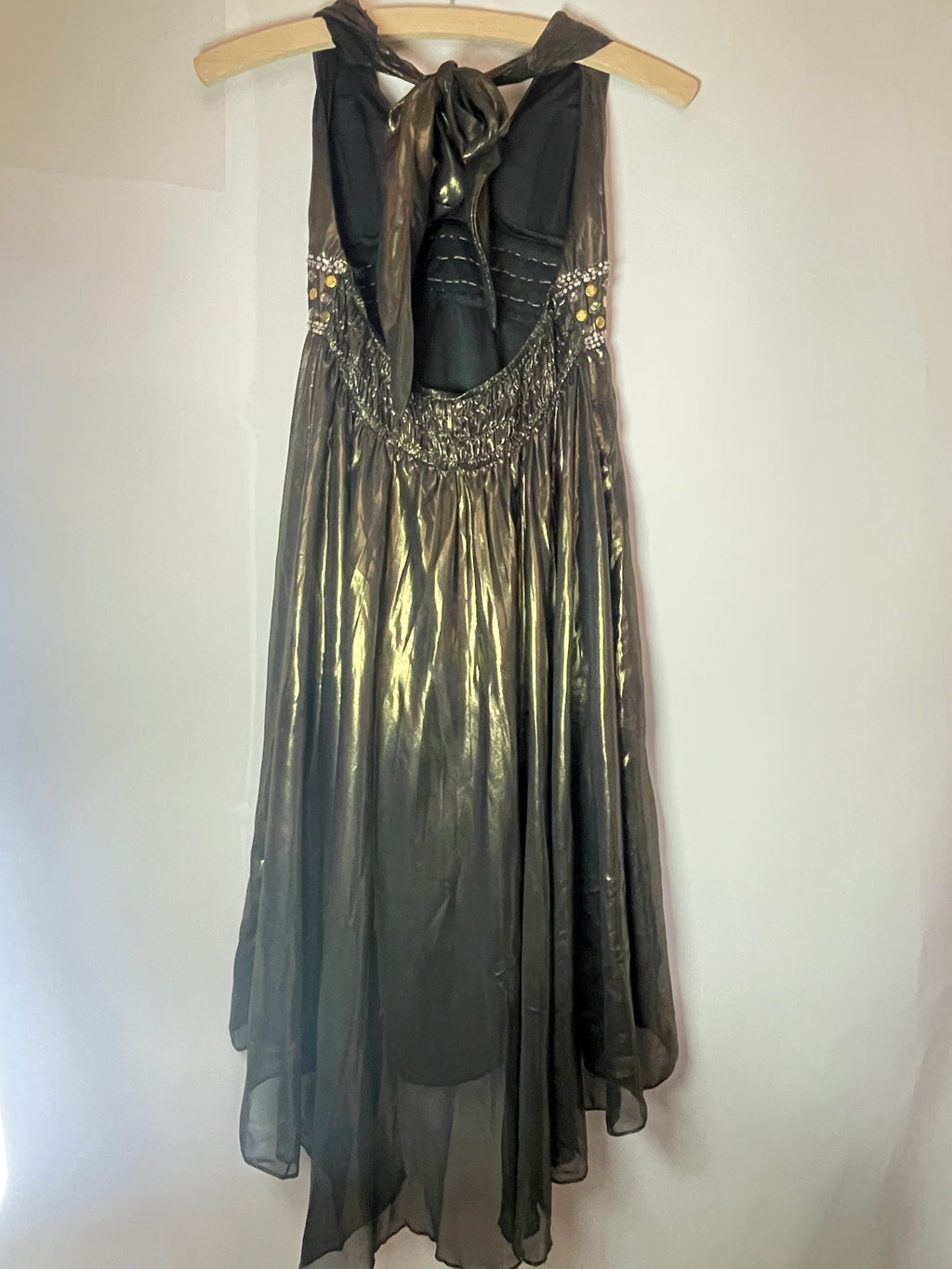 Robe dorée dos nus S