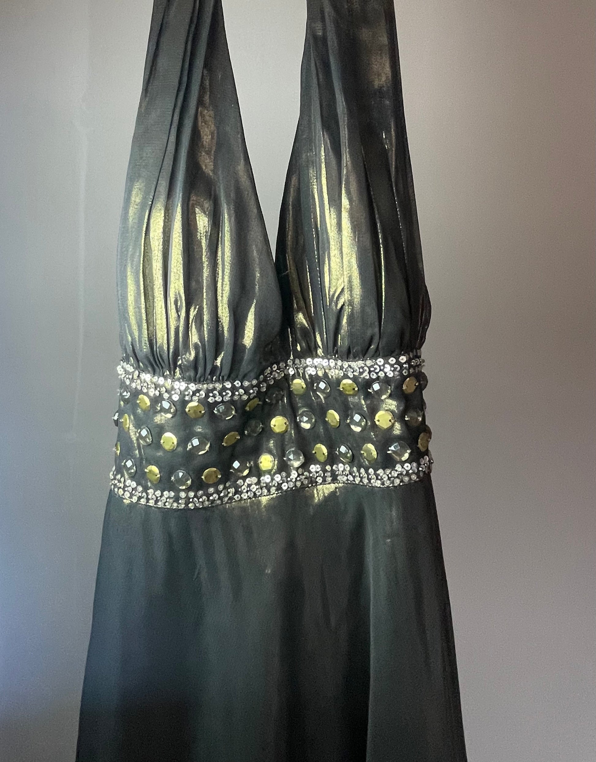Robe dorée dos nus S